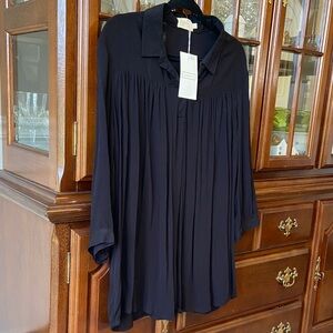 NWT Women's Elegant‎ Black Pleated Blouse- Size Medium